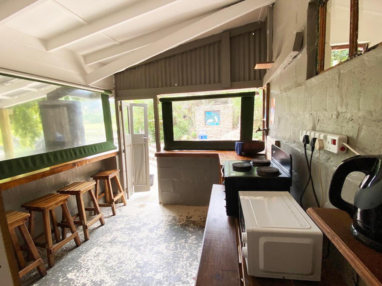 The Riverdeck Accommodation And Backpackers Книсна Екстериор снимка