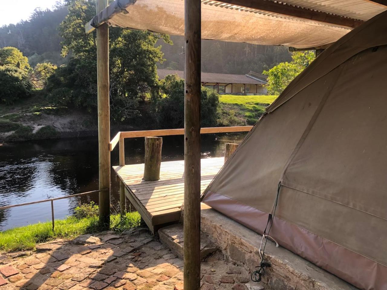 The Riverdeck Accommodation And Backpackers Книсна Екстериор снимка