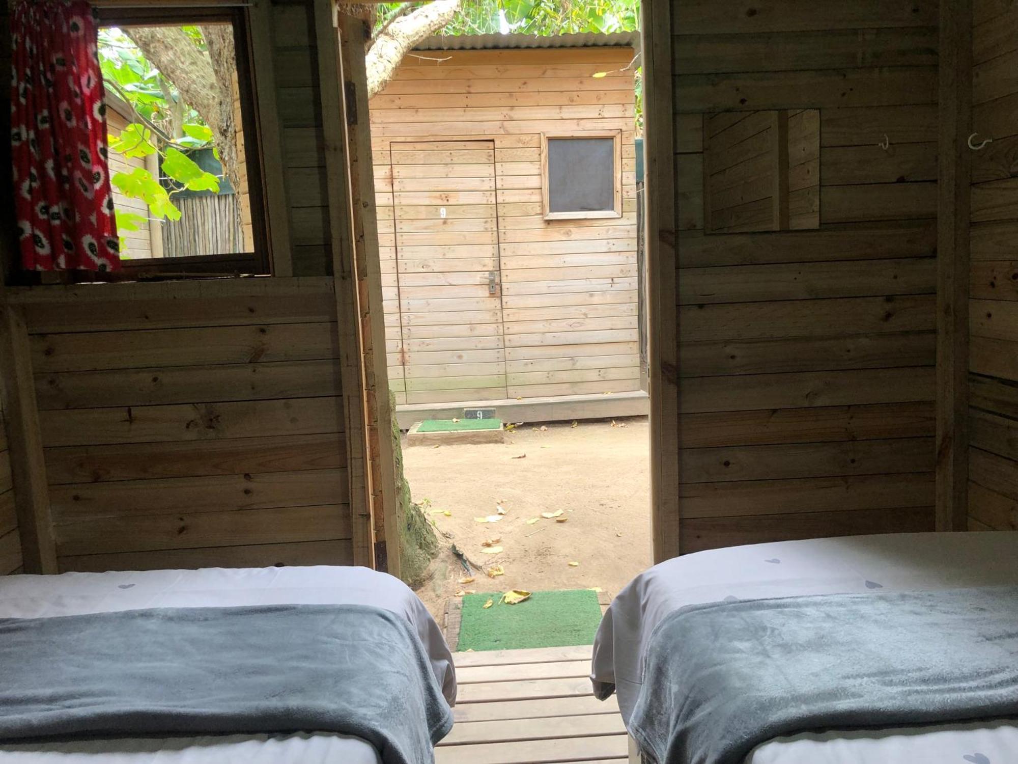 The Riverdeck Accommodation And Backpackers Книсна Екстериор снимка