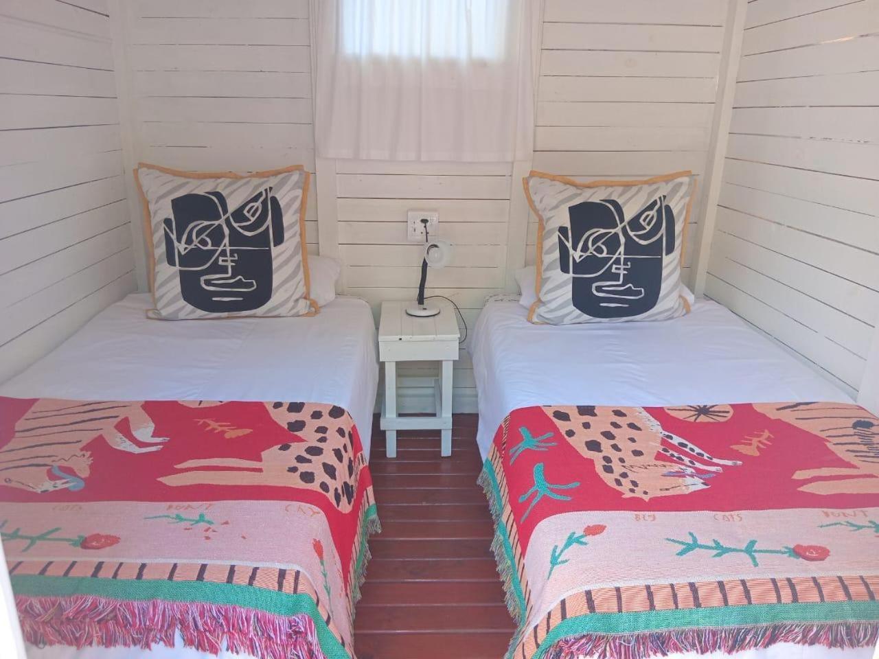 The Riverdeck Accommodation And Backpackers Книсна Екстериор снимка
