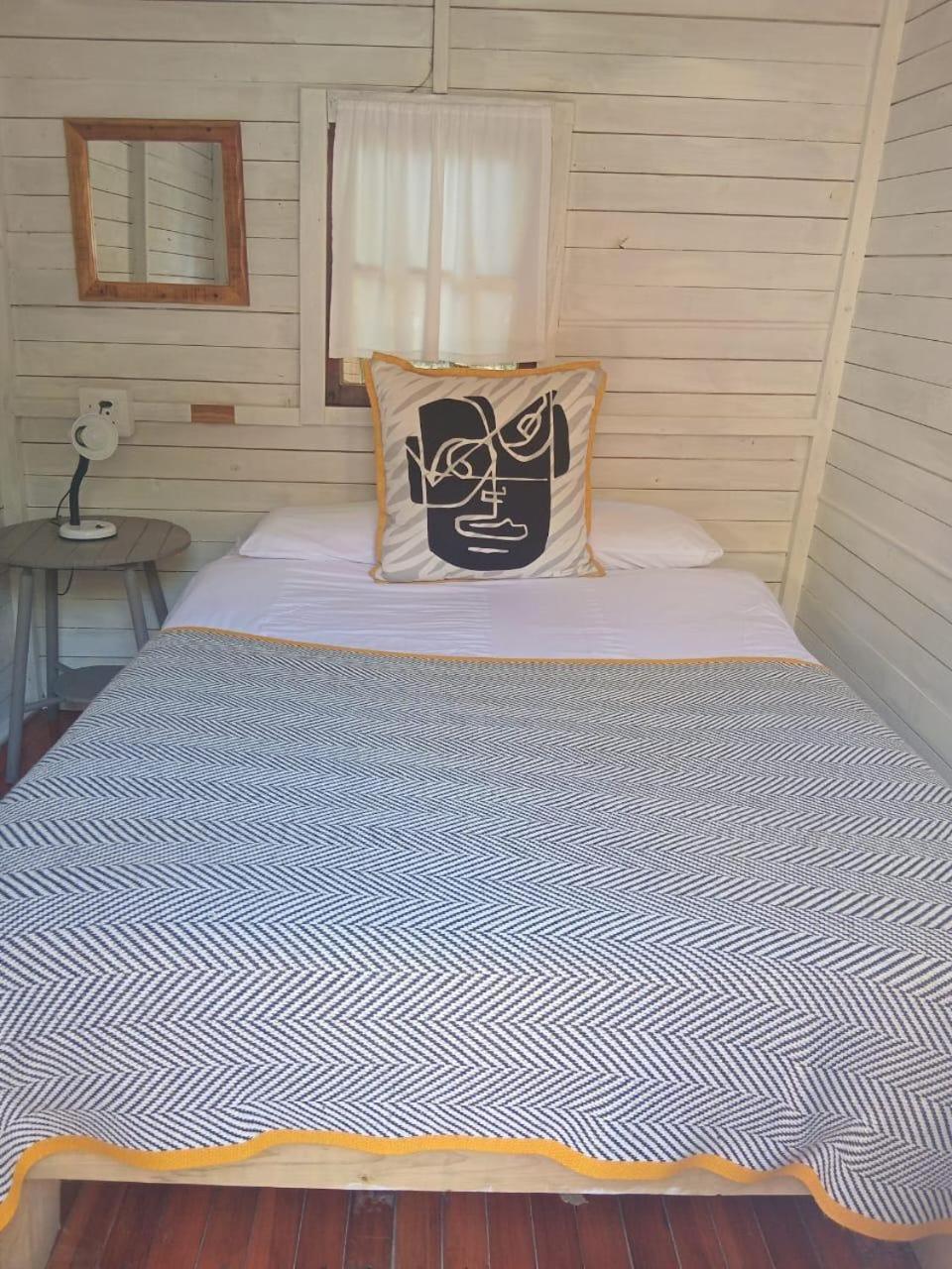The Riverdeck Accommodation And Backpackers Книсна Екстериор снимка
